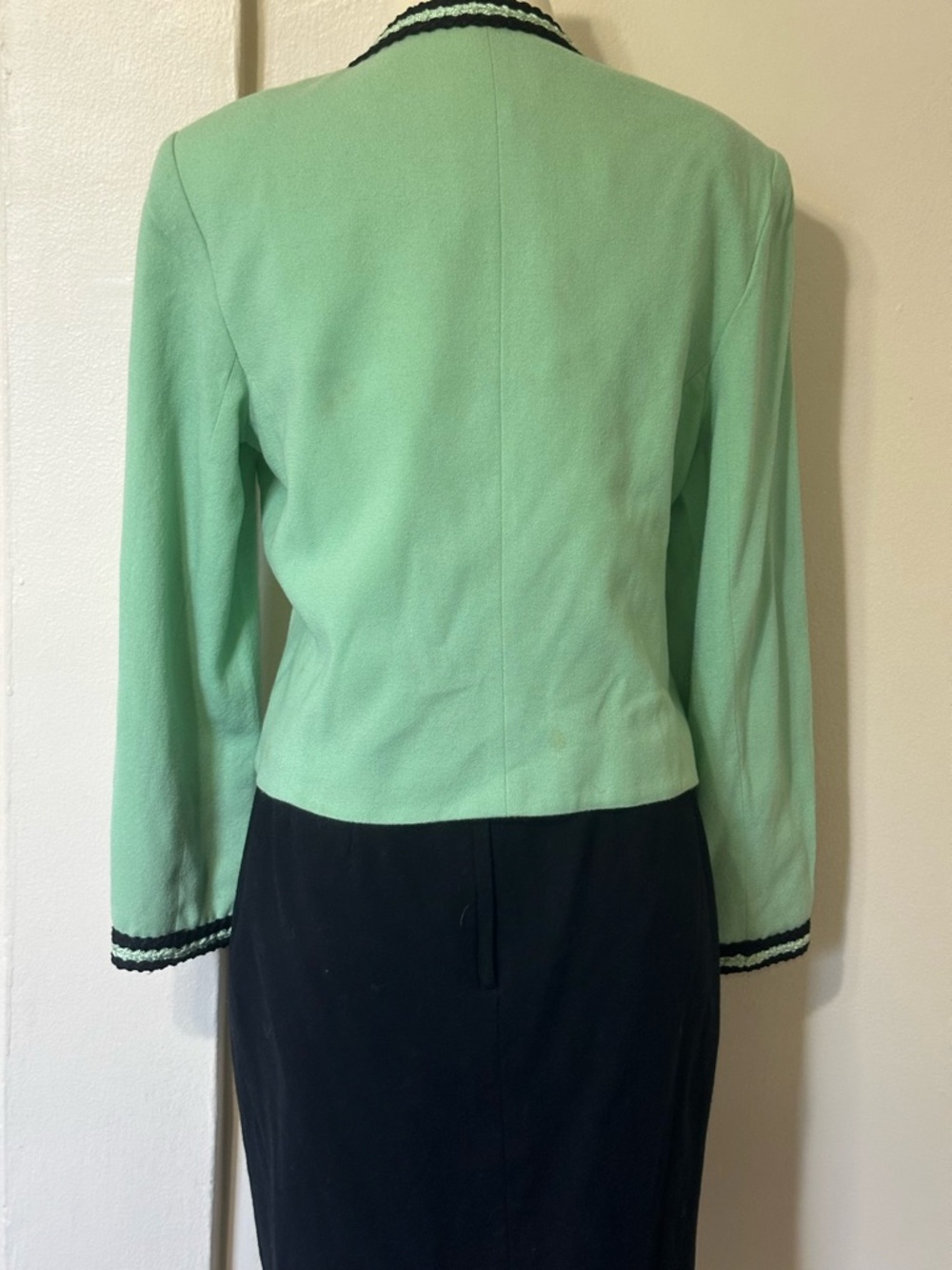 Vintage Rickie Freeman for TeriJon Mint Green & Black Two-Piece Suit Set Wool - Picture 2 of 6